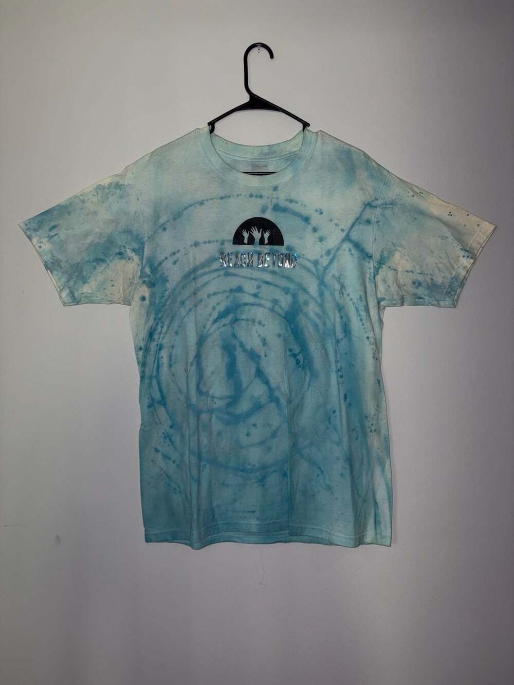 Kirkland Signature Reach Beyond Tie Dye Graphic T-Shirt Size Large